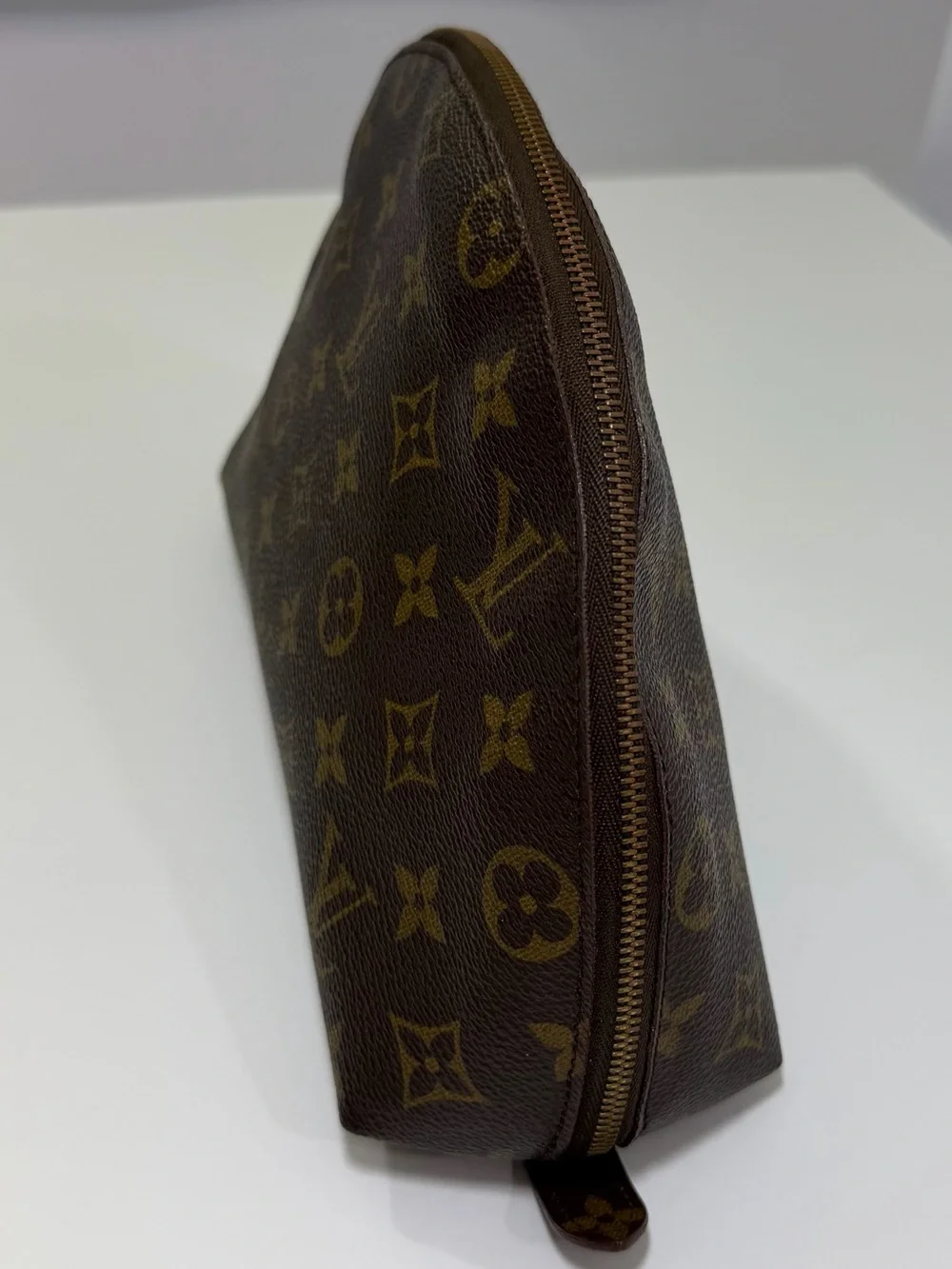 Louis Vuitton Monogram Trousse Demi Ronde Cosmetic Pouch M47520